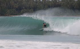 New Raya - Nias Beach Bungalows